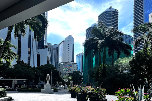 Flexible Office Rent and Virtual Offices in Miami Brickell carosello 8